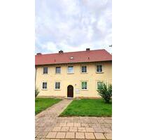 Modernisierte 2 Zimmerwohnung mit Einbauküche zu vermieten - Bad Lauchstädt