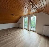 Frisch renovierte 3-Zimmer-Dachgeschosswohnung in Top-Lage! - Ludwigsburg Pflugfelden