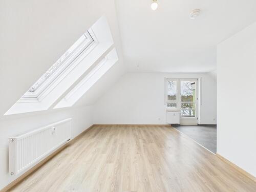 Foto - 1 Zimmer Dachgeschoßwohnung zur Miete in Eisfeld