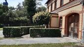 Foto - Repräsentatives Haus in ruhiger Lage mit Brunnen und Stellplätzen