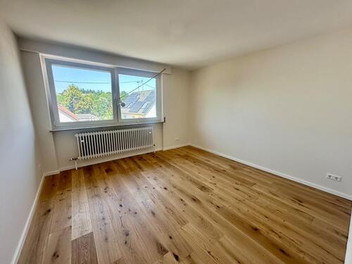 Foto - Gut geschnittenes & Saniertes WG Zimmer! Ab sofort!