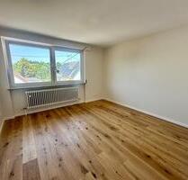 Gut geschnittenes & Saniertes WG Zimmer! Ab sofort! - Stuttgart Birkach