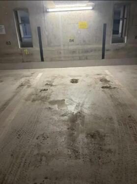 Foto - Tiefgaragenstellplatz zur Miete – gepflegte Anlage