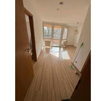 2 Raum Wohnung mit Balkon an der Elbe - Schönebeck (Elbe)