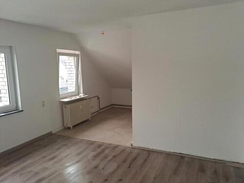 Foto - Neu renoviert, 2-3Zi Thüringer Weg