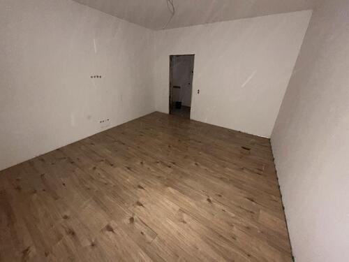 Foto - 4 ZKB 105 m2 renovierte Wohnung ab 15.11.25 zu vermieten