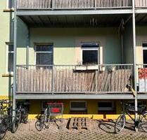 4-Zimmer-Wohnung mit Balkon und Einbauküche (WG geeignet) - Erfurt Johannesplatz