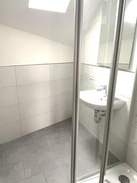 Foto - 2,5-Zi.-DG-Mietwohnung - 700,00&nbsp;EUR Kaltmiete, ca.&nbsp; 69,00&nbsp;m&sup2;