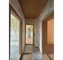 Charmante 3-Raum-Wohnung mit viel Potenzial und kreativen Gestaltungsmöglichkeiten mit Garten - Neupetershain