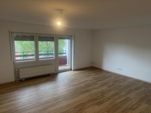 Foto - Frisch sanierte 1-Zimmer-Wohnung mit Balkon in Würzburg-Lengfeld