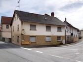 Foto - Ehemaliges landwirtschaftliches Anwesen mit Wohnhaus und Stall