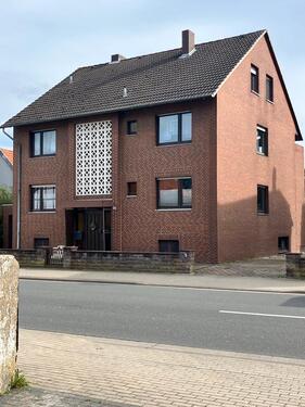 Foto - Attraktives 2-Familienhaus mit Garten und Garage