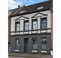 Kernsaniertes Einfamilienhaus mit großem Grundstück in Kempen