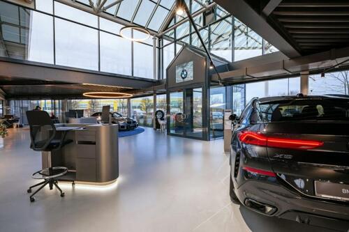 Foto - Attraktive Gewerbeimmobilie in Hoyerswerda – flexibel nutzbar für Handwerk, Dienstleistung, Einzelhandel, Fitness, Hobby, Lager oder KFZ-Showroom!