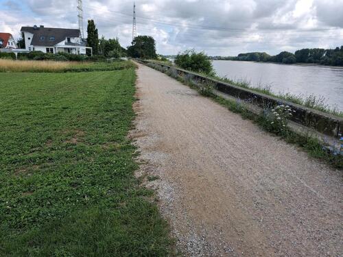Foto - Stellplatz für Eis od. Imbisswagen zu vermieten Monat 200 Euro