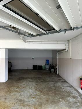 Foto - Garagenstellplatz zu Vermieten - 95,00 EUR Kaltmiete,