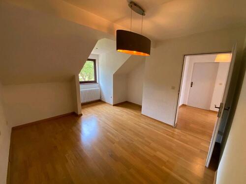 Foto - Lichtenrade, DG- Wohnung im 2- Fam.haus an Frau ab 50 Jahre