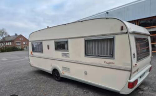 Foto - Abstellplatz für Wohnmobil Wohnwagen Pferdetrailer