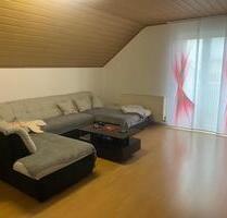 3,5 Zimmerwohnung DG mit Balkon in Geldersheim