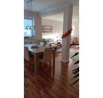 3 Zimmer Dachgeschoss Wohnung - 1.220,00&nbsp;EUR Kaltmiete, ca.&nbsp; 97,00&nbsp;m&sup2; in Alzey (PLZ: 55232)