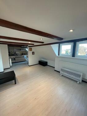 Foto - Helle renovierte Dachgeschoss Wohnung mit Einbauküche