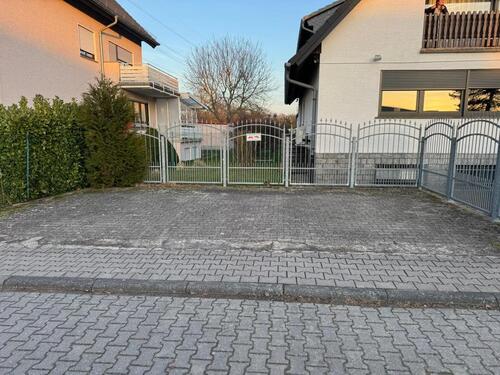 Foto - 3 Parkplätze in Dudenhofen fußläufig zum S-Bahnhaltepunkt