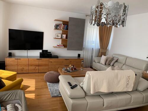Foto - 3 Zimmer Wohnung zur Miete - 1.300,00&nbsp;EUR Kaltmiete, ca.&nbsp; 76,00&nbsp;m&sup2;