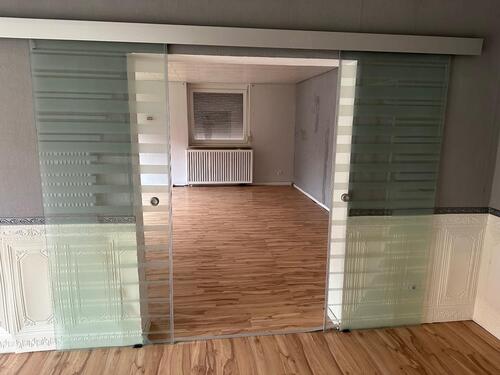 Foto - Großzügige 7,5 Zimmer Erdgeschosswohnung in Rodenbrrg