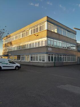 Foto - 3-Etagen-Büroflächen in Willich – Einzelmietung oder Gesamtmiete