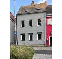 1-2 Familenhaus - 104.000,00 EUR Kaufpreis, in Selb (PLZ: 95100)