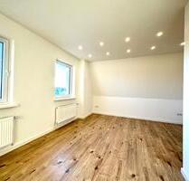 Neu sanierte Dachgeschosswohnung mit Einbauküche - Neumünster Neu sanierte Dachgeschosswohnung mit Einbauküche - Neumünster