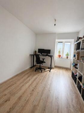 Foto - Helle Altbau Dachgeschosswohnung in Stadtnähe