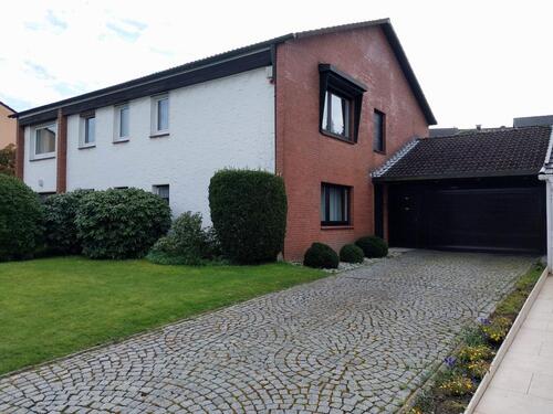 Foto - Freistehendes Zweifamilienhaus in gefragter sehr ruhiger Lage