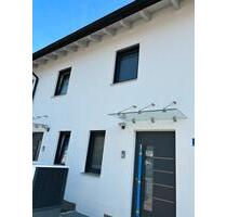 Doppelhaushälfte Erstbezug - 2.350,00&nbsp;EUR Kaltmiete, ca.&nbsp; 140,00&nbsp;m&sup2; in Zolling (PLZ: 85406)