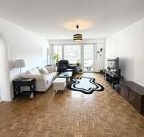 Beliebte Lage Stuttgart-West: Charmante 3,5-Zimmer-Wohnung mit Balkon & EBK