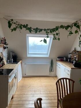 Foto - Chice 3,5 Zimmer Dachgeschosswohnung im Altbaustil zu vermieten