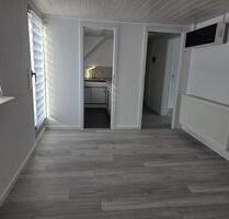 Sehr schön sanierte 2Zimmer Dachgeschosswohnung mit großem Balkon - Krefeld