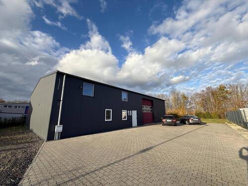 Foto - Große Lagerhalle mit Büro + zusätzlicher 50 m²-Einheit im OG in Rheinbach