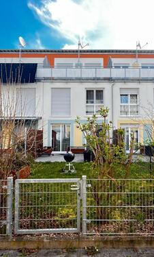 Foto - Top-Einfamilienhaus in Adelsdorf mit zwei Stellplätzen