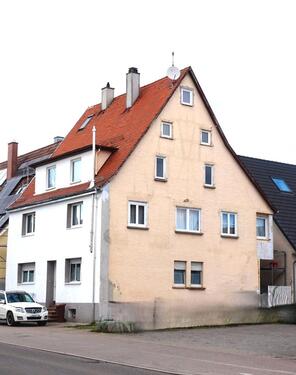 Foto - 10.5 Zimmer Mehrfamilienhaus, Wohnhaus in Trossingen