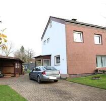 schönes Haus, ruhige Lage, großes Grundstück zum entfalten - Horn-Bad Meinberg