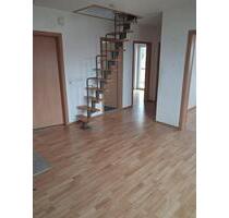 3 Zimmer, 81 qm, Dachgeschosswohnung im 4 Familienhaus - Drochtersen