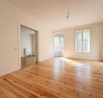 Erstbezug! Helle frisch sanierte 4-Zimmer-Altbauwohnung mit Wintergarten zu vermieten - Coburg