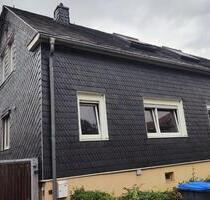 Doppelhaushälfte – Rohbau mit Potenzial auf 511 m² Grundstück - Geratal