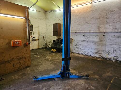 Foto - KFZ-Werkstatt in Duisburg -nur an Gewerbetreibende- zu vermieten