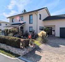 Elegenates Einfamilienhaus mit Garage in Deggendorf