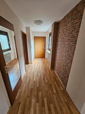 Foto - 3 Zimmer Wohnung mit großer Terrasse und Einzelgarage