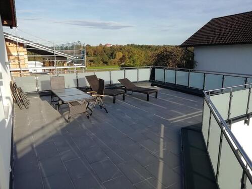 Foto - +++ Wie NEU - ca. 60 m² Dachterrasse zum ERHOLEN - Einbauküche inklusive +++