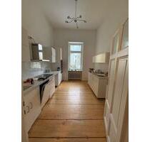 Wunderschöne 5 Zimmer Altbauwohnung in der Adelheidstraße - Wiesbaden Südost