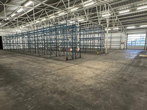 Foto - Lagerhalle 275m2 mit Hochregal Bad Nenndorf 3 min zur Autobahn